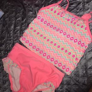 Girls two piece swimsuit Like new !!
